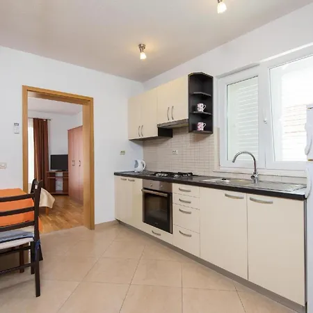 Ferienwohnung Fuer 4 Personen Ca 60 Qm In Orebic, Dalmatien Sueddalmatien - B60417 * Orebić